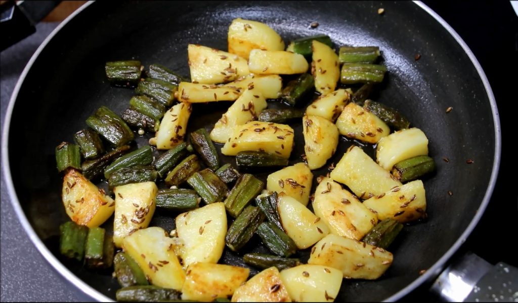 potato bhindi curry