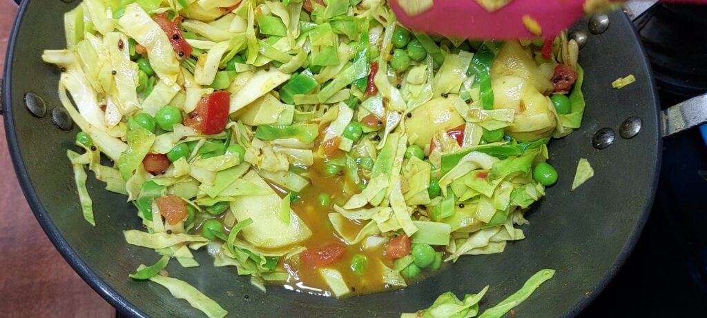 patta gobhi matar recipe